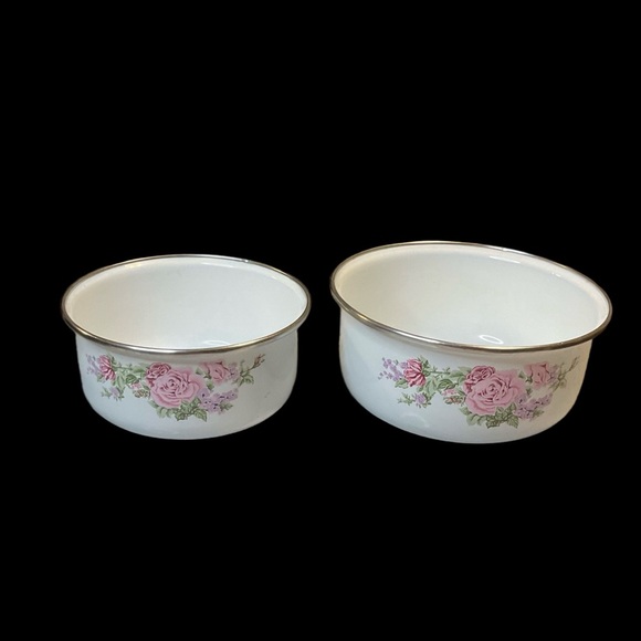 Vintage Floral metal Bowls Pink Roses set of 2 kitchen tools - Picture 1 of 6